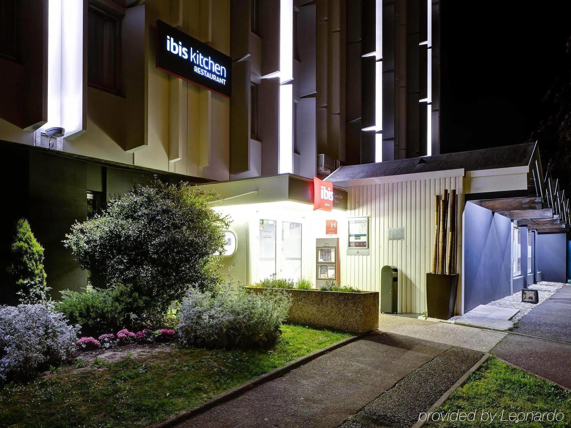 Ibis Lyon Est Bron Hotel Exterior photo